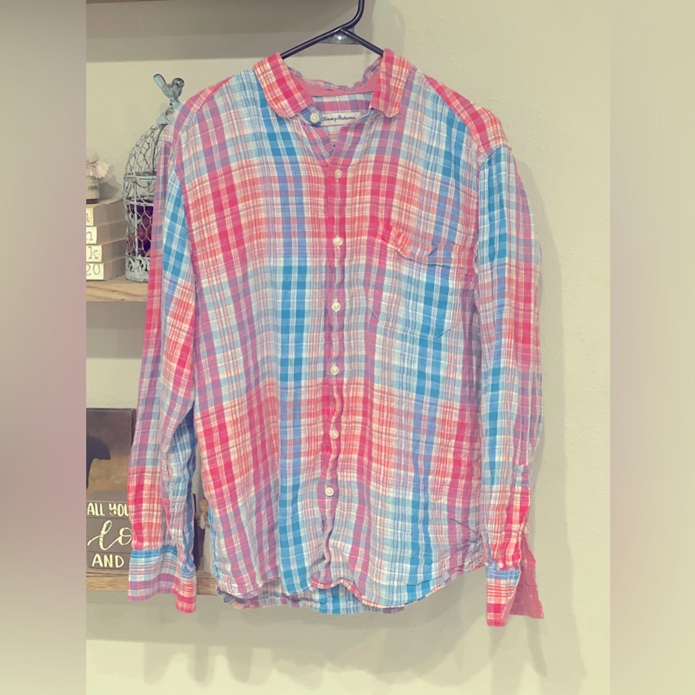 Tommy Bahama cotton long sleeve button down/Size medium/Pink+Blue checkered